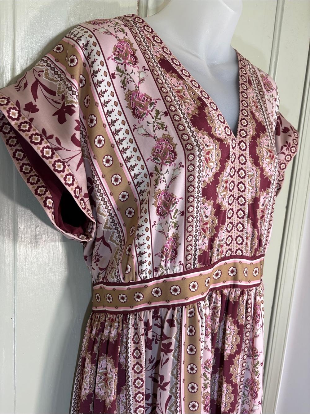 Gal Meets Glam Wine Liza Dress-